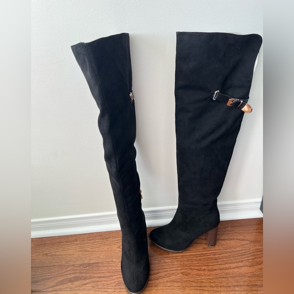 Over the knee boots in black suede - Picture 5 of 9